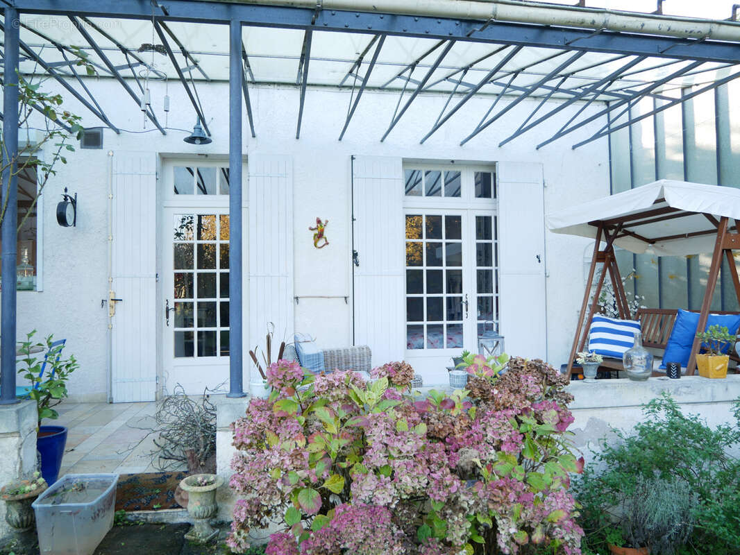 Maison de charme en pierre avec jardin et garages   Miramont-de-Guyenne - photo 2