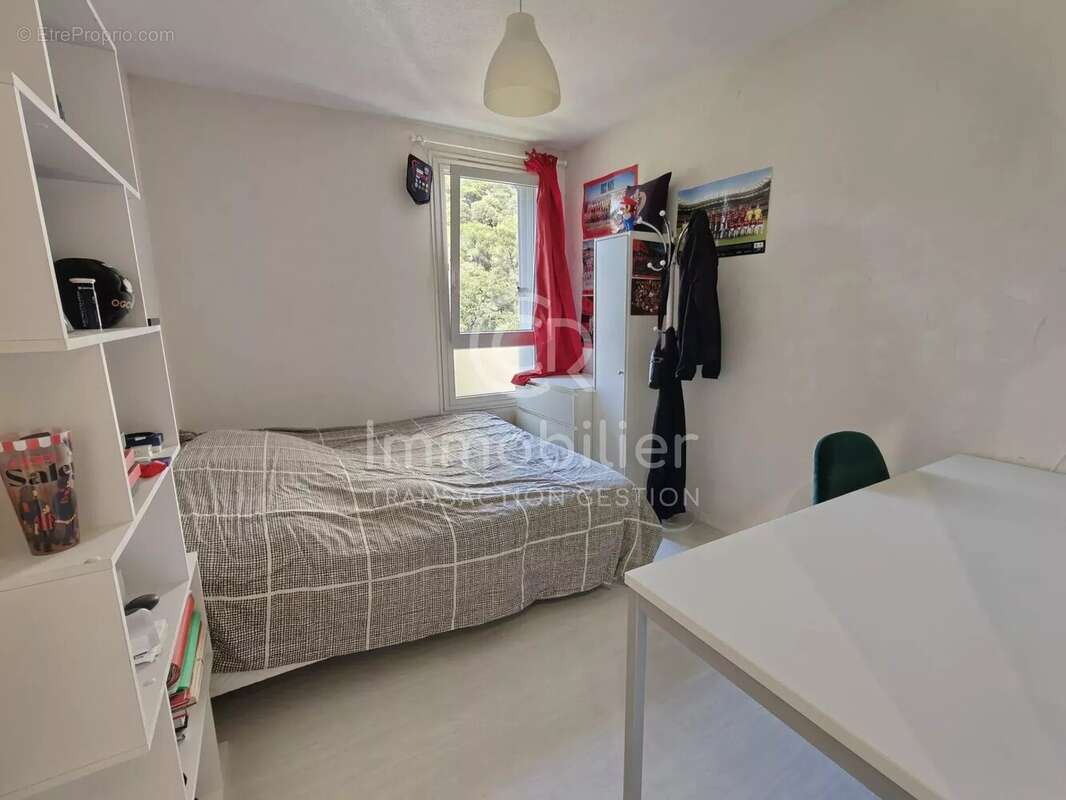 T4  de 95m²  - Parking et Cave - photo 7