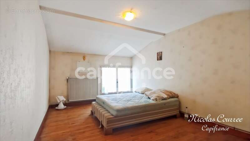 Maison à SAUZE-VAUSSAIS