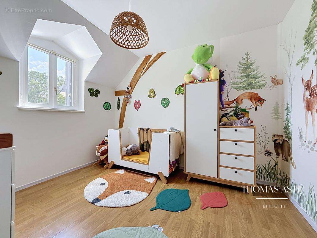 Maison 140 m² à Roiffe  - photo 10