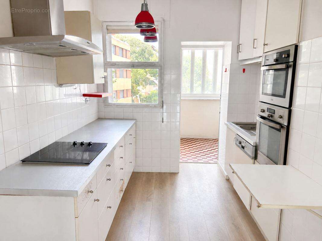 Appartement à MARSEILLE-8E