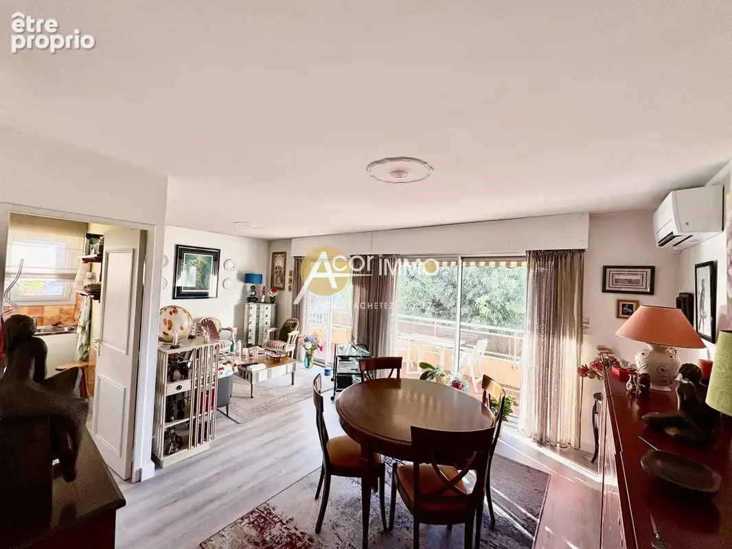 Appartement à SIX-FOURS-LES-PLAGES