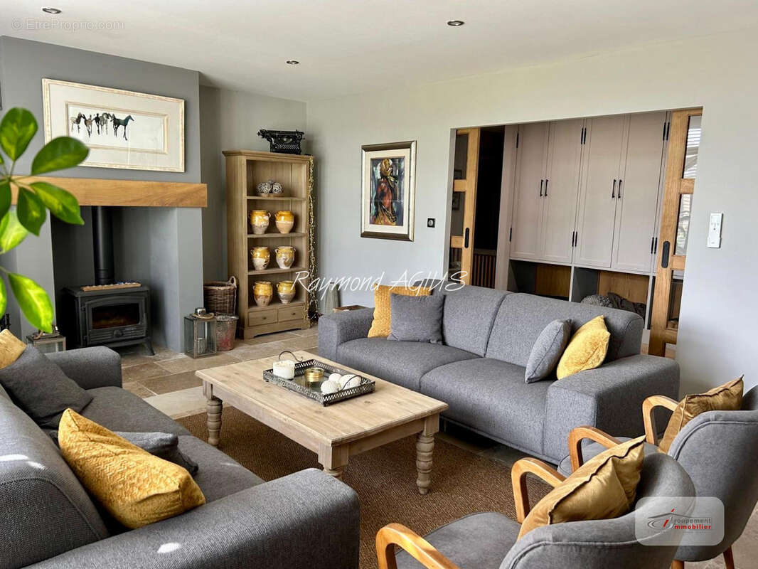 Maison à SAINT-EMILION