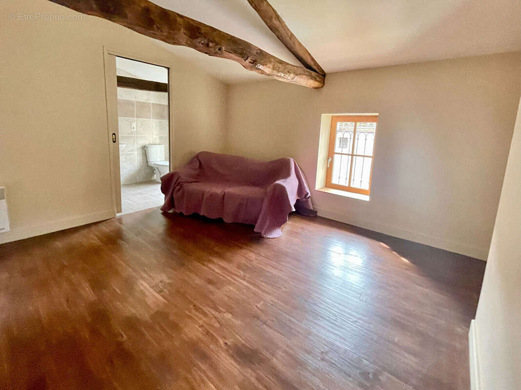 Maison à PUY-L&#039;EVEQUE