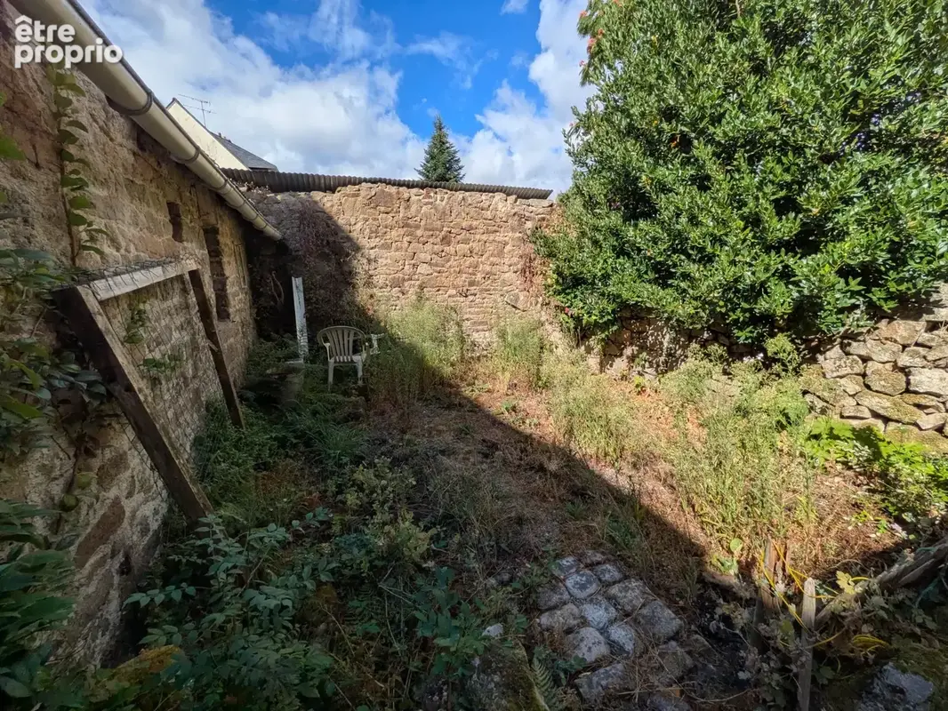 Guemene sur scorff maison atypique en bon etat general de 2 pieces avec cave une dépendance et un jardinet - photo 15