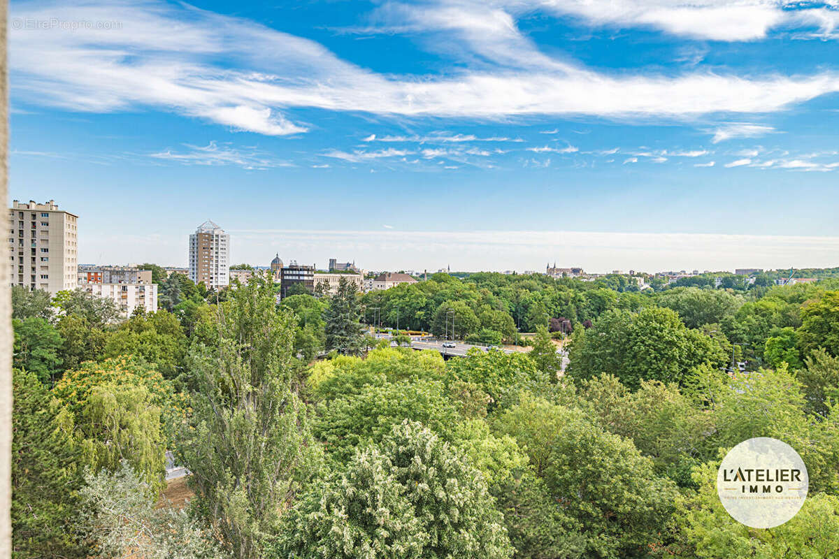 REIMS - Appartement 60 m² - 2 chambres - 7e étage avec ascenseur ? Vue panoramique - photo 11