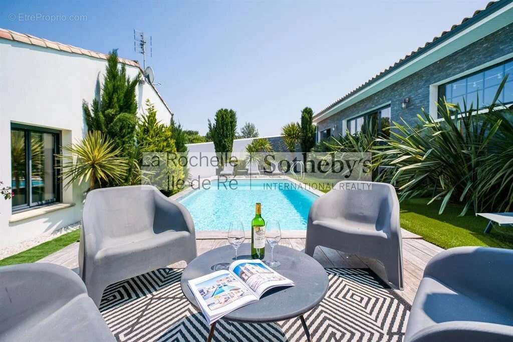 Maison à PORT-DES-BARQUES