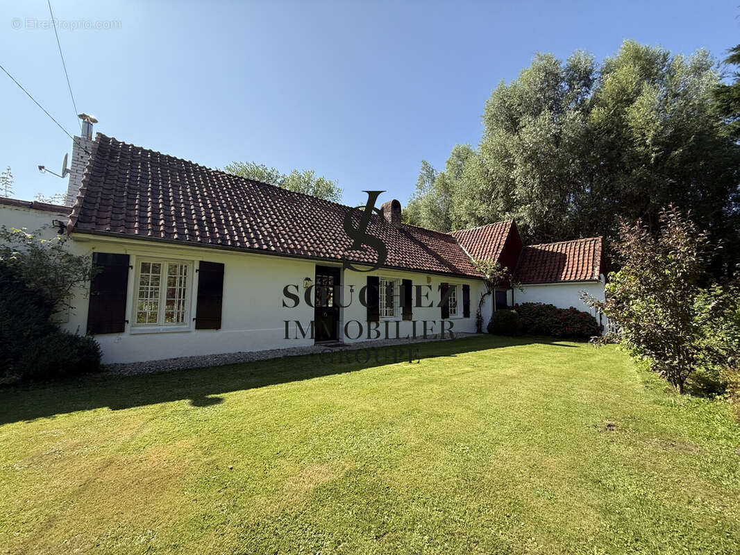 Maison à ESTREE-WAMIN