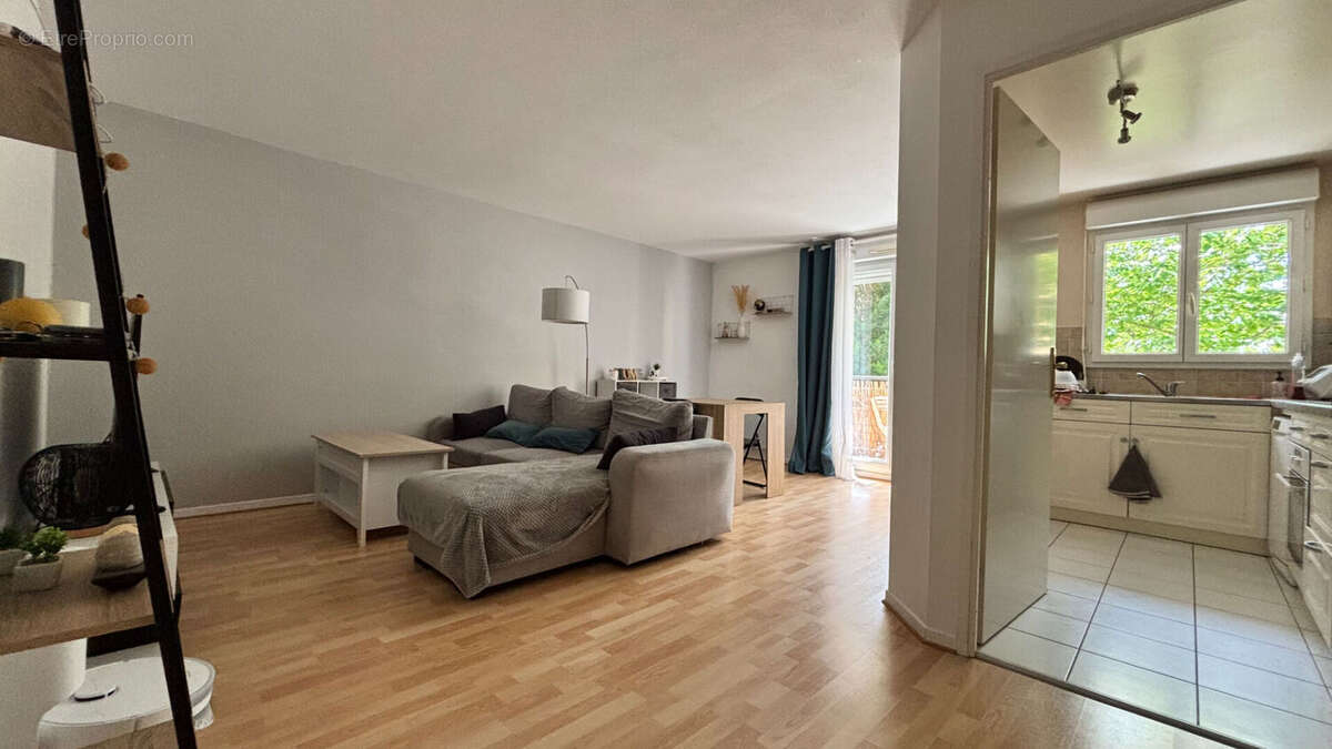 Appartement à CORBEIL-ESSONNES