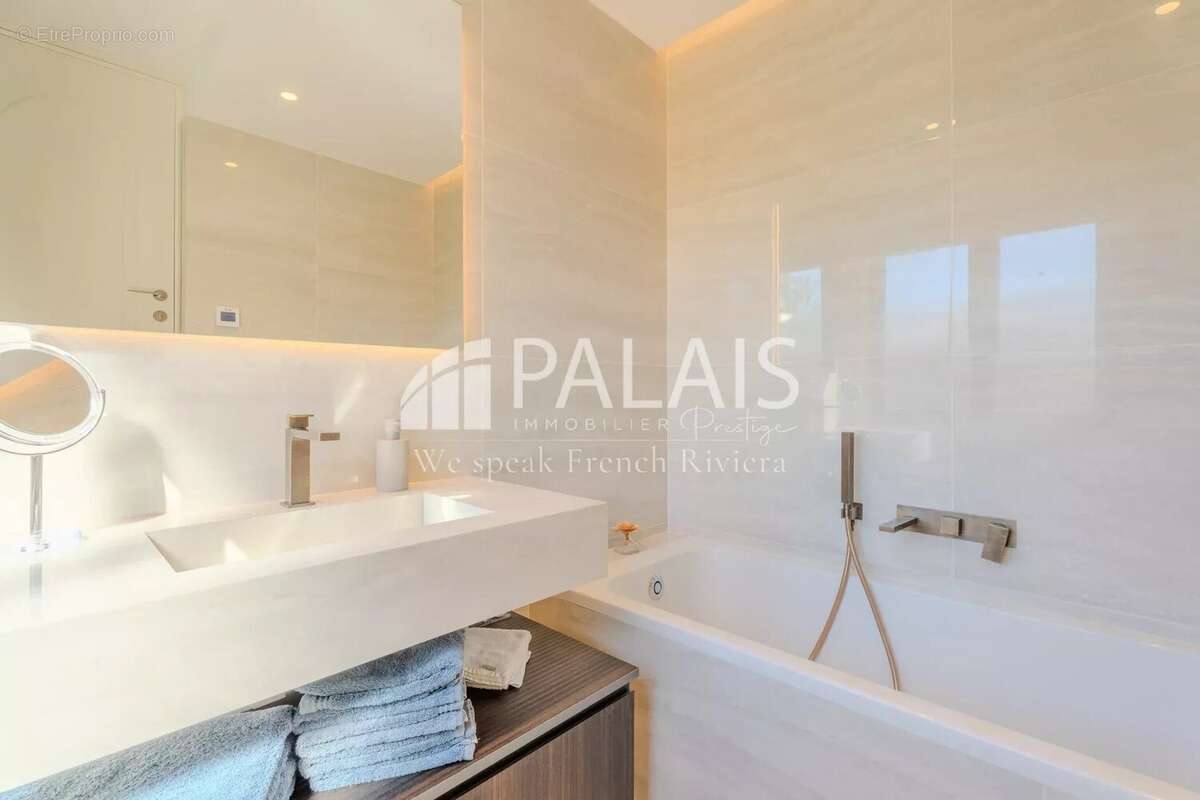 Maison à ROQUEBRUNE-CAP-MARTIN