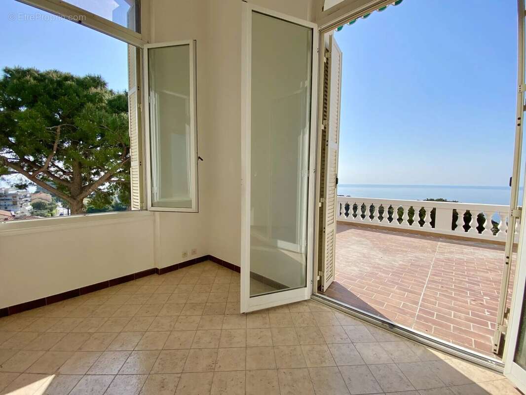 Appartement à ROQUEBRUNE-CAP-MARTIN