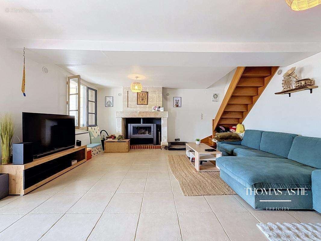 Maison 140 m² à Roiffe  - photo 2