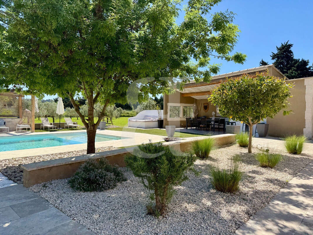 Maison à SAINT-REMY-DE-PROVENCE