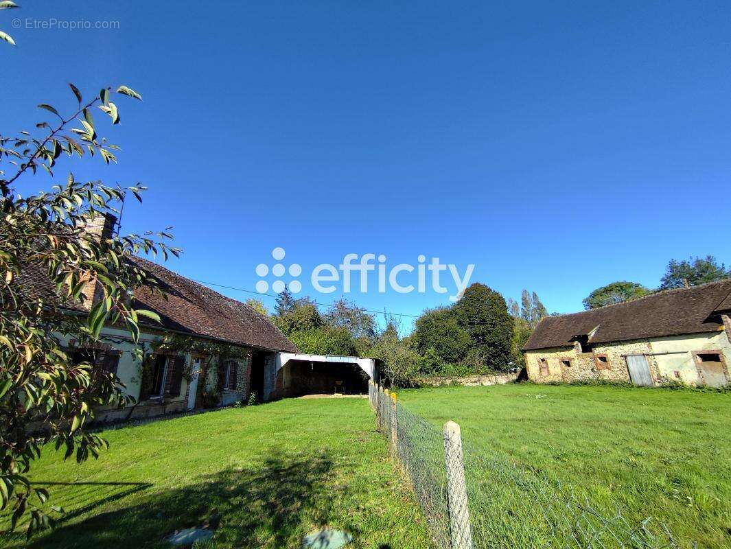 Maison à SAINT-MAURICE-LES-CHARENCEY
