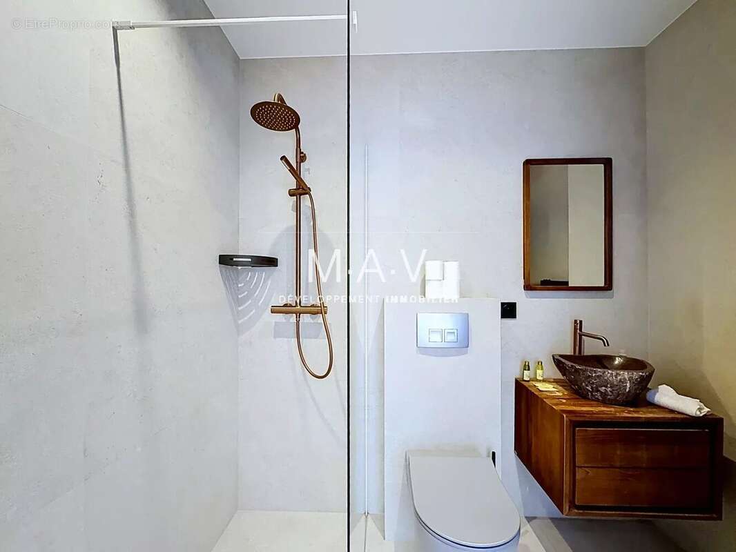 Appartement à ROQUEBRUNE-CAP-MARTIN
