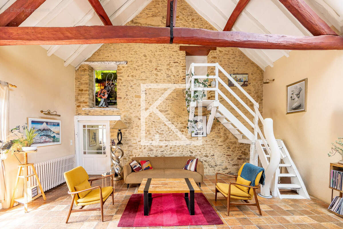 Maison à SAVIGNE-L'EVEQUE