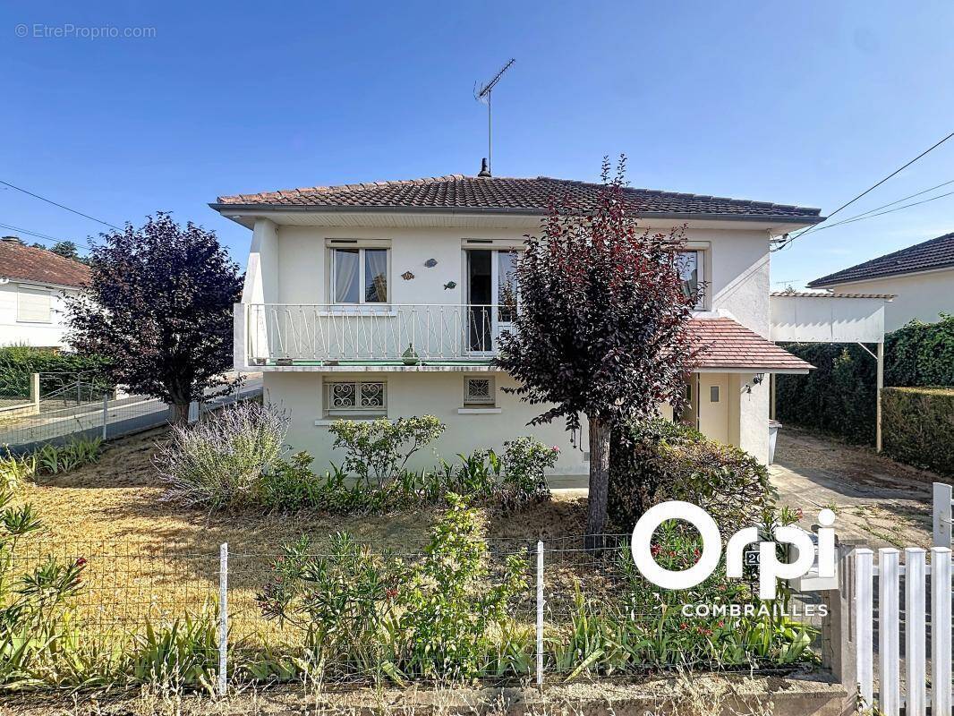 Maison à COMMENTRY