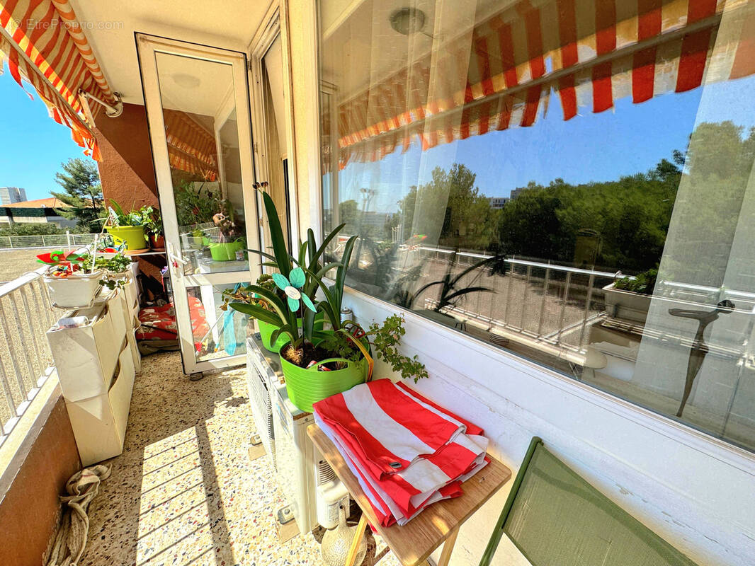 Appartement à MARSEILLE-9E