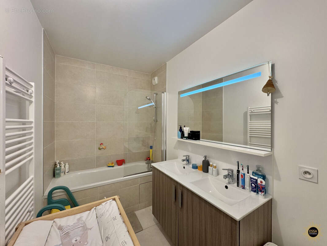 Appartement à COLOMBES