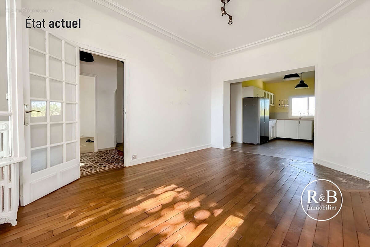 Maison à LES CLAYES-SOUS-BOIS