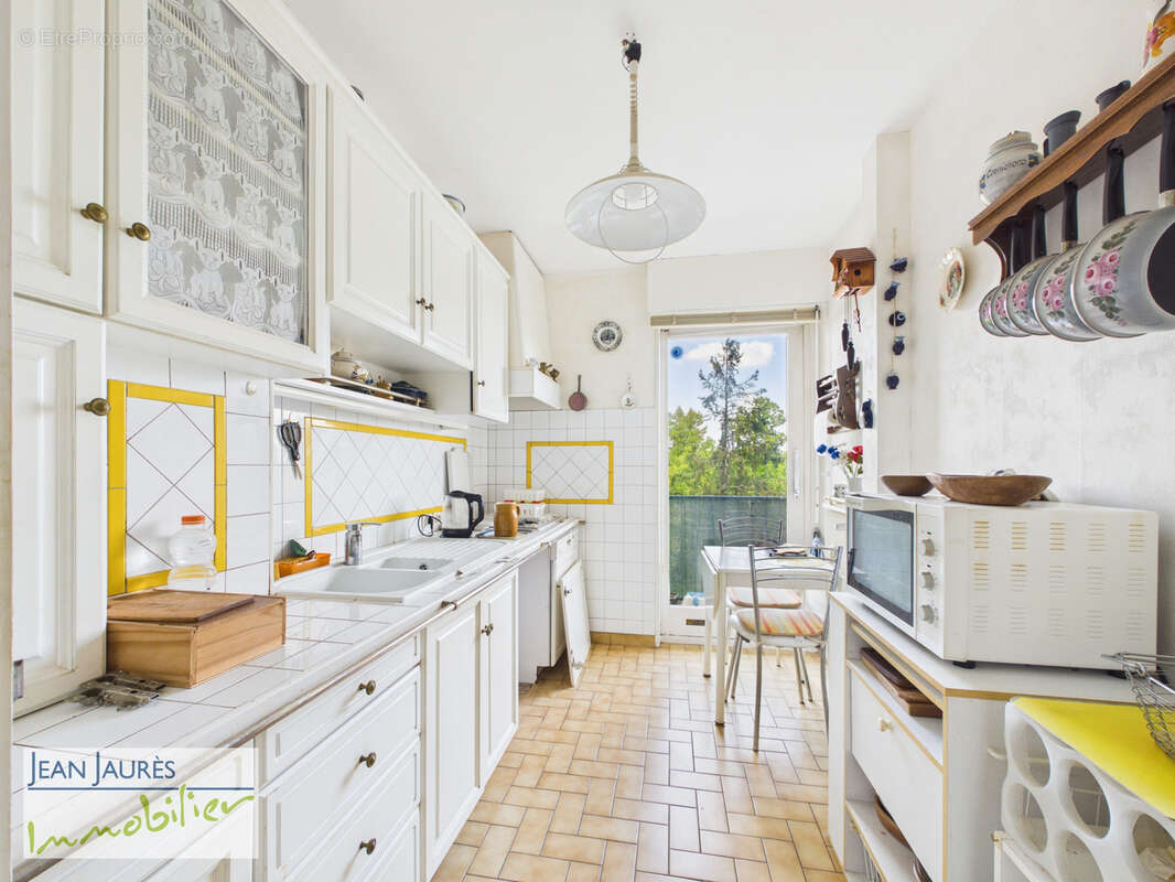 Appartement lumineux avec balcon, garage et vue dégagée   Résidence Saint-Bruno - photo 7