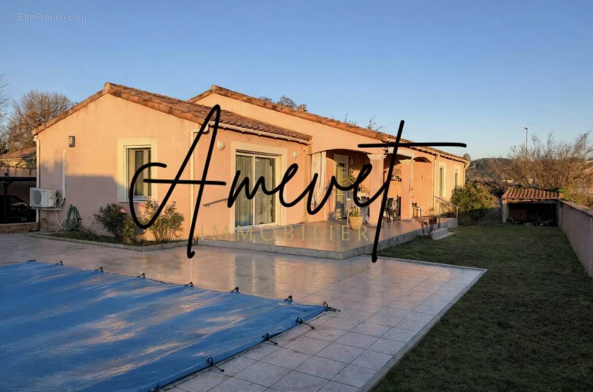 Maison à MORIERES-LES-AVIGNON