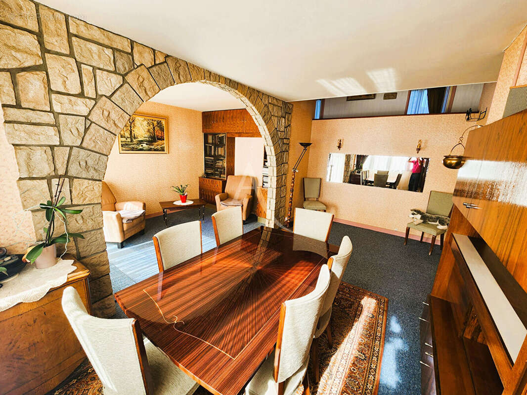 Appartement à FRESNES