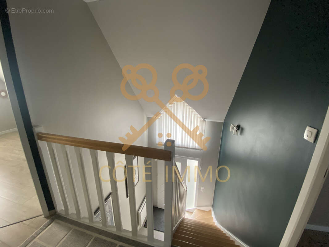 Maison à COURRIERES