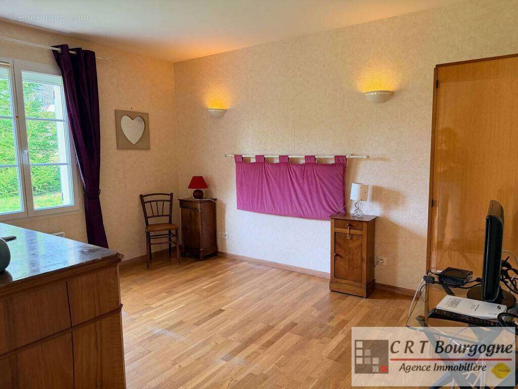 Maison à VILLIERS-SAINT-BENOIT