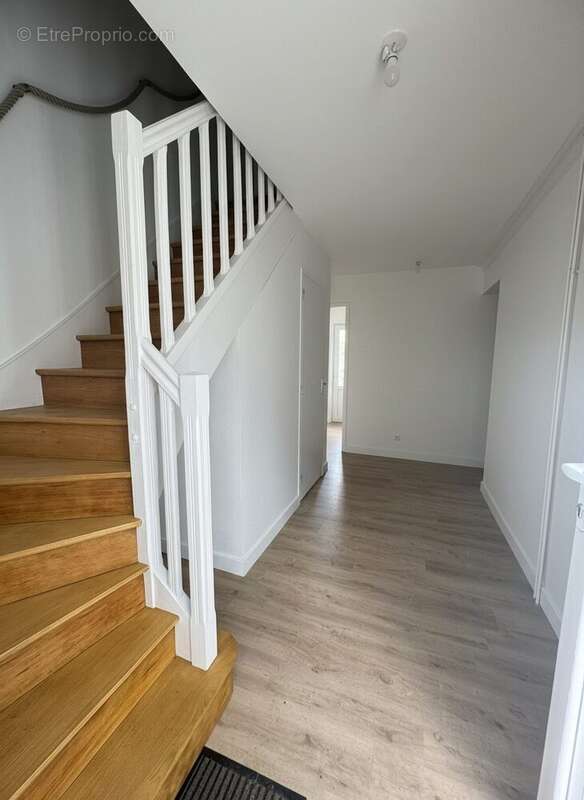 Maison 120 m² à Chateau-Renault  - photo 4