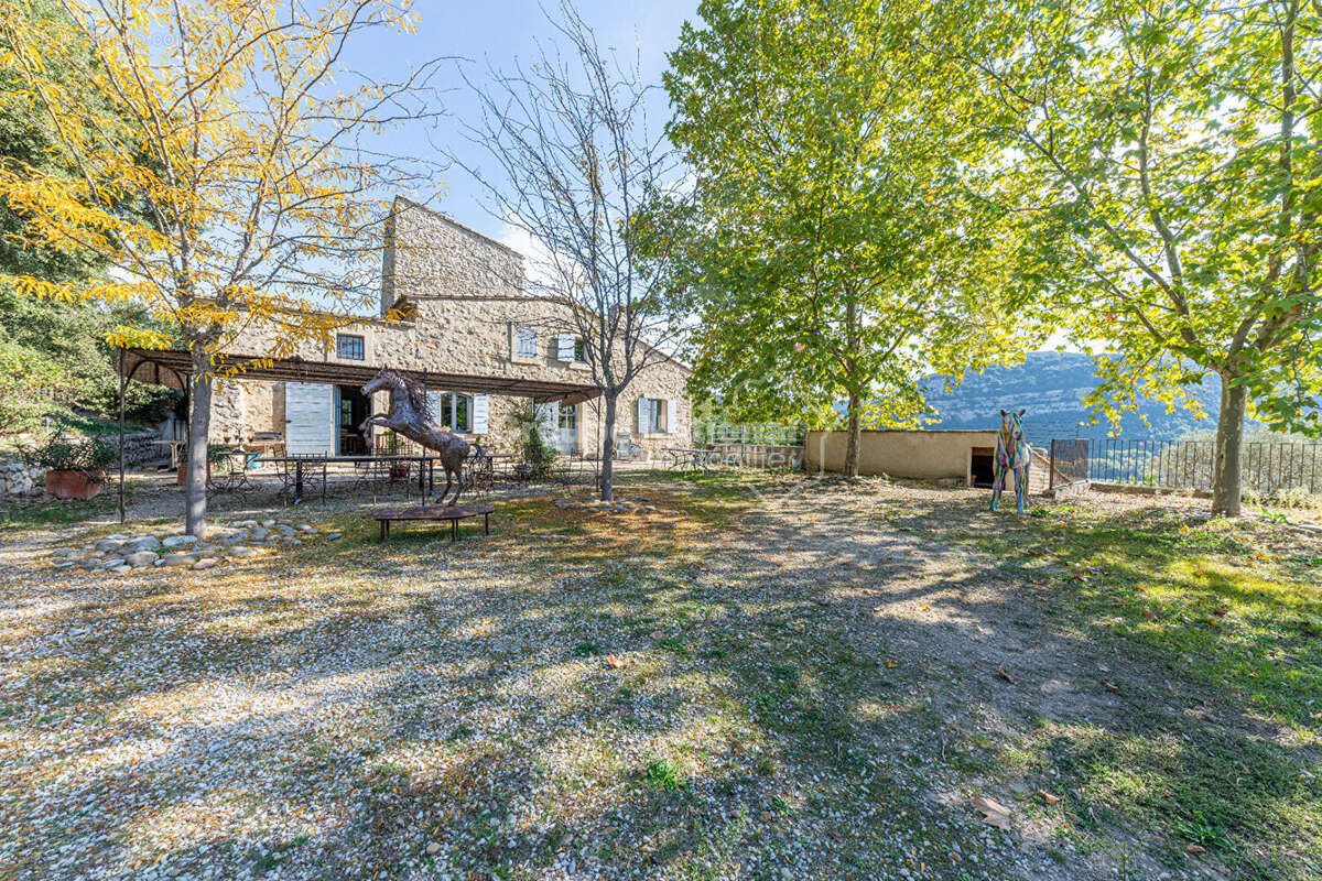 Maison à GREOUX-LES-BAINS
