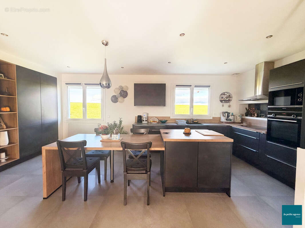 Maison à AMAYE-SUR-ORNE