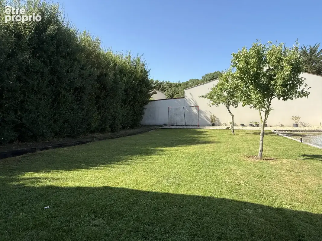 Benon, Maison de plain-pied récente   103 m2   Terrain de 970 m2 constructible - photo 12