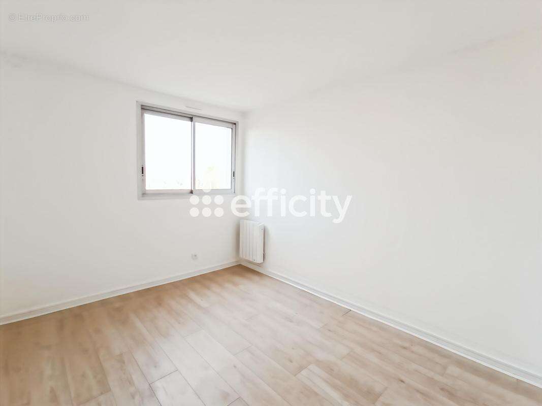 Appartement à LE MESNIL-ESNARD