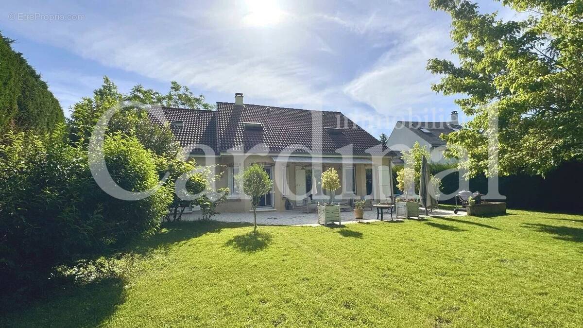 Maison à NOISY-LE-ROI
