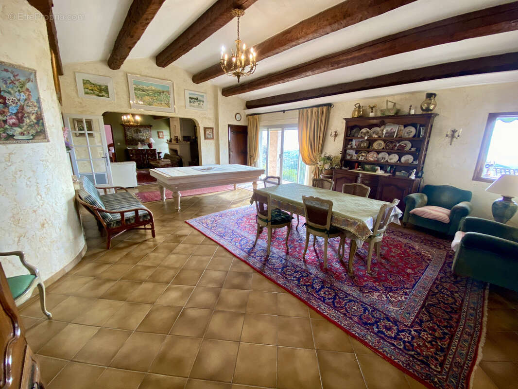 Maison à SAINT-JEANNET