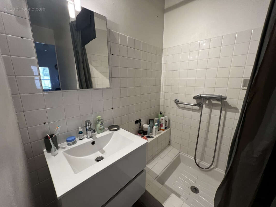 Maison à FONTVIEILLE