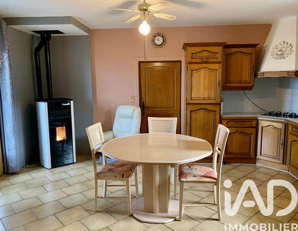 Photo 3 - Maison à SAINT-SEROTIN