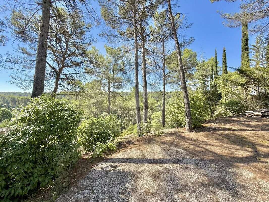 Aix-en-provence / terrain constructible aux portes du centre-ville - photo 4