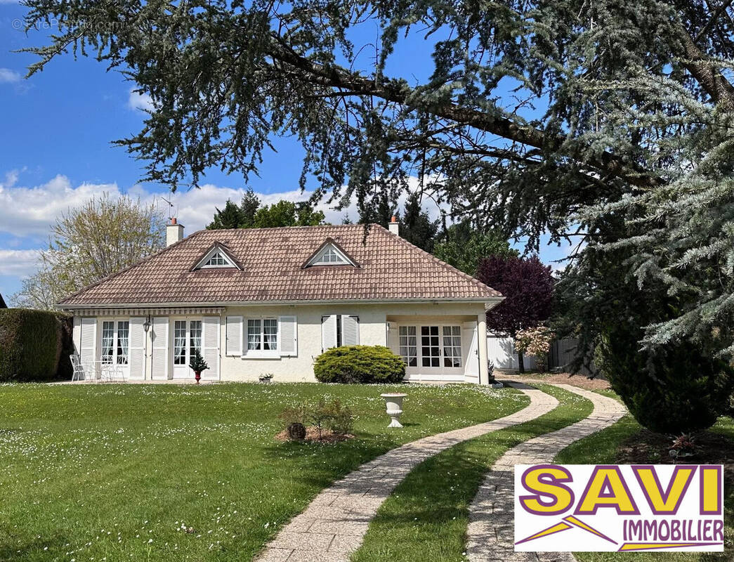 Maison à FERRIERES-EN-GATINAIS
