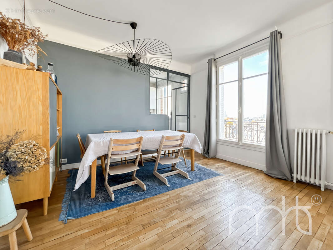 Appartement à LA GARENNE-COLOMBES