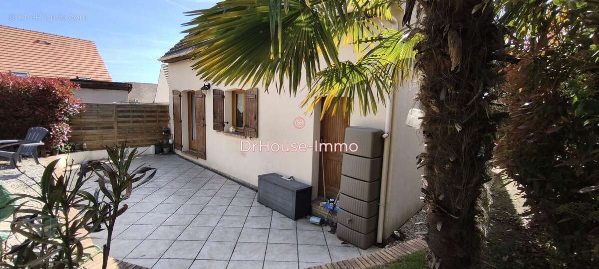 Maison à LINAS