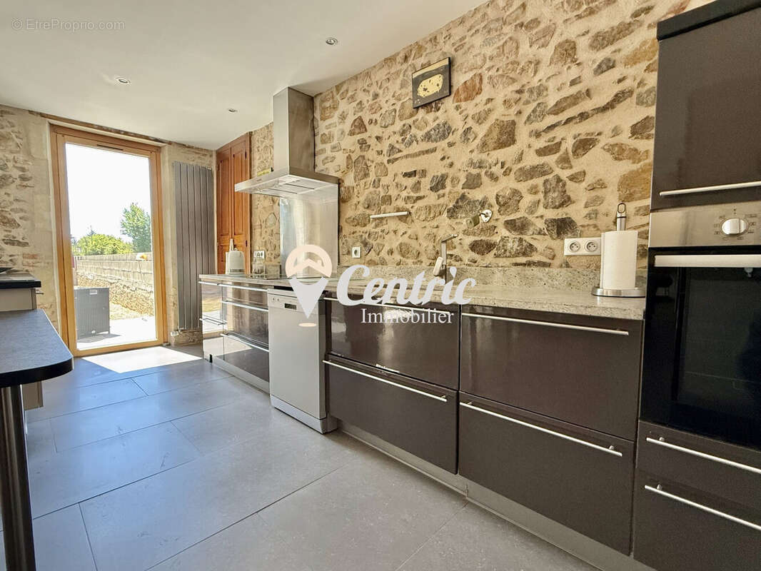 Maison 282 m² à Cersay  - photo 4