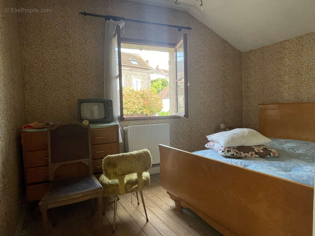 Maison a renover dans le quartier de marissel - photo 5