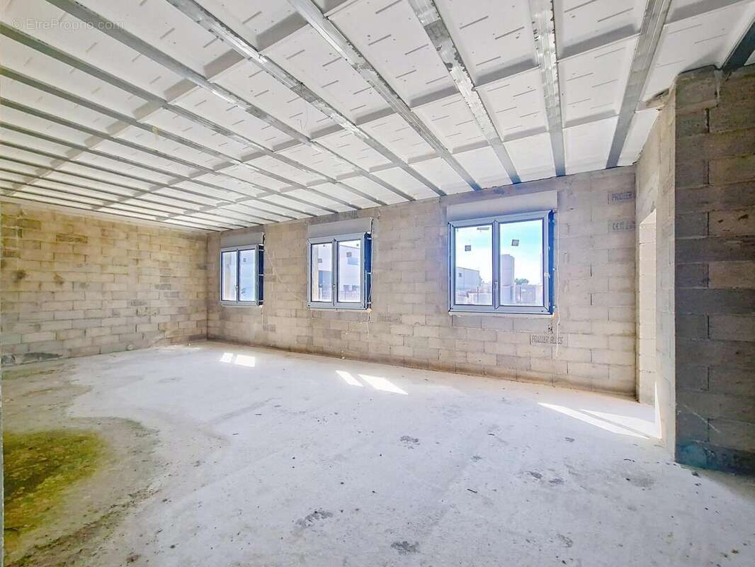 Photo 4 - Commerce à LE THOR