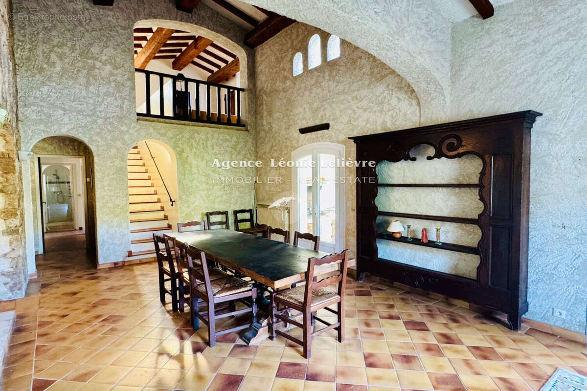 Maison à LES ISSAMBRES