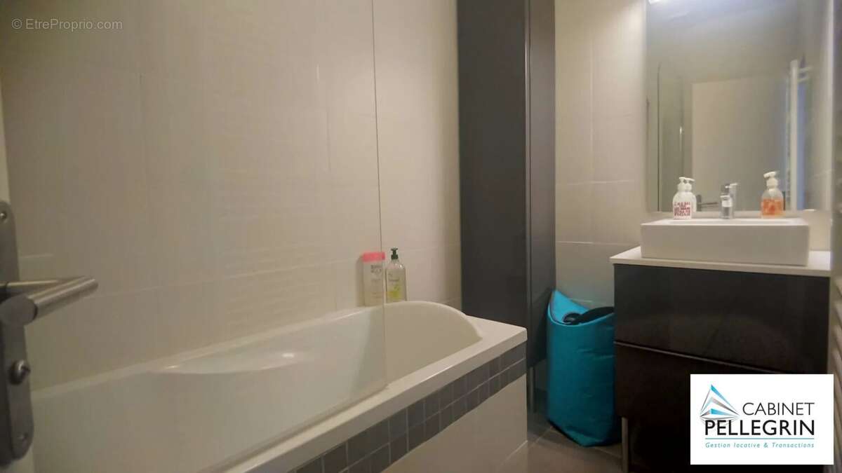 Appartement à MARSEILLE-5E