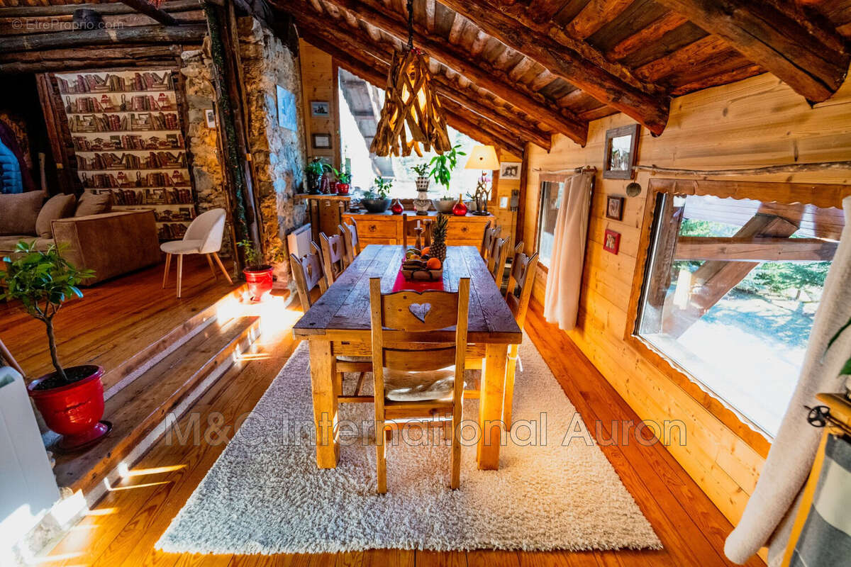 Maison à SAINT-ETIENNE-DE-TINEE