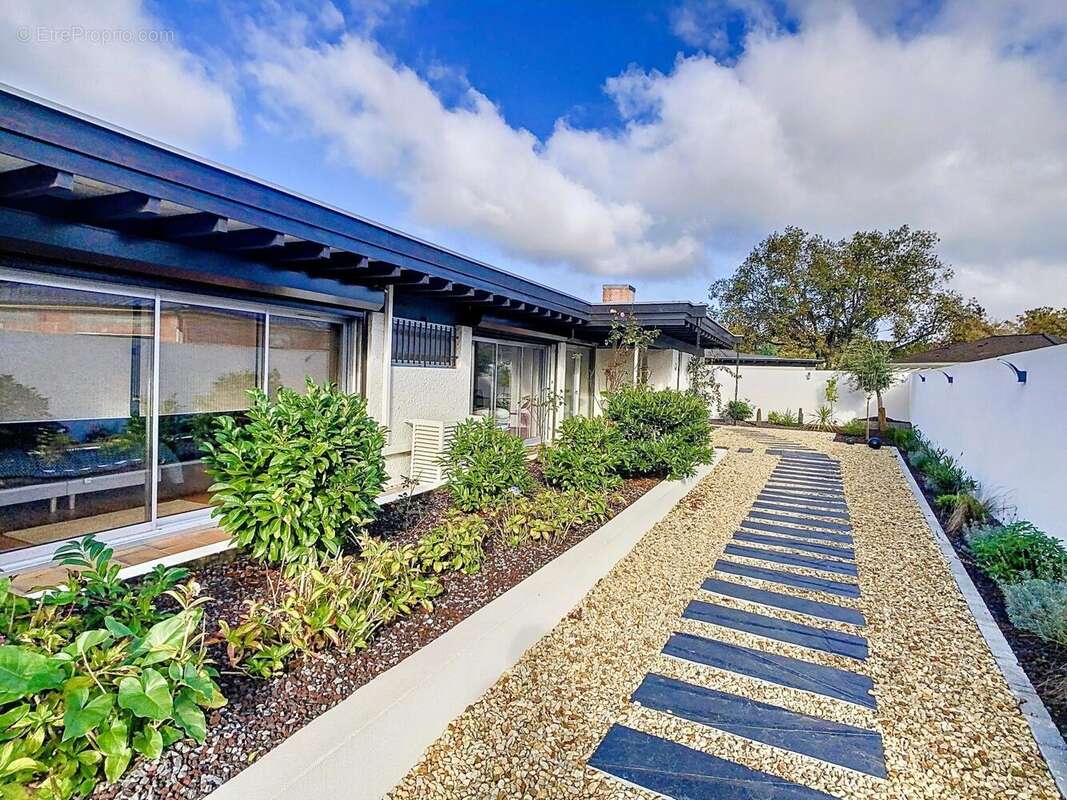 Photo 8 - Maison à MARTIGNAS-SUR-JALLE