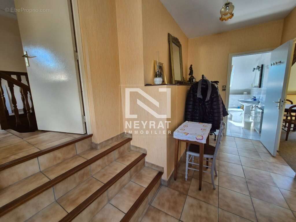 Maison 144 m² à Change  - photo 16